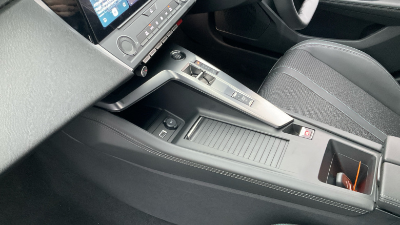 Peugeot 308 1.2 Hybrid 136 Allure 5dr e-DSC6 Petrol Hatchback